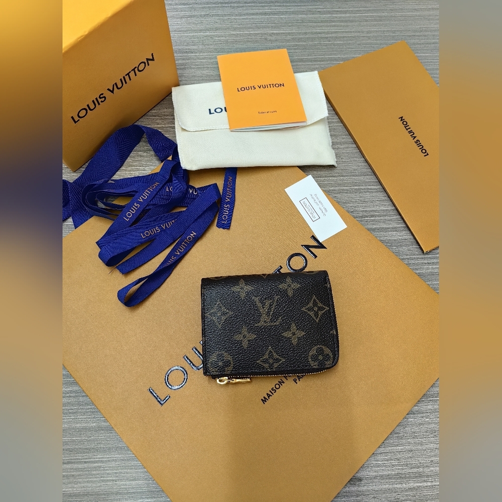 Louis Vuitton Noa Compact Wallet Purple